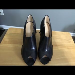 Leather peep toe shoe boot